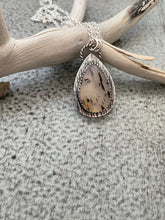 Load image into Gallery viewer, Sterling Silver Montana Agate necklace - Teardrop shape with textured background