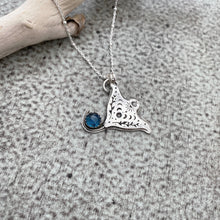 Load image into Gallery viewer, Manta ray necklace