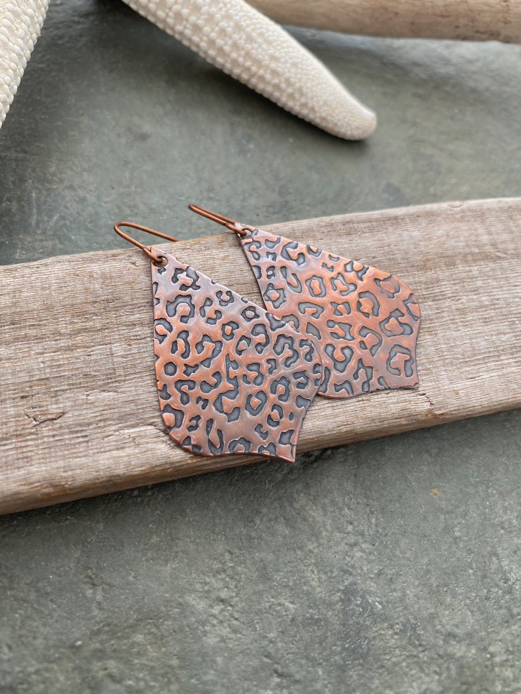 Copper rustic leopard print earrings - Wild Animal Earrings - Dangle Earrings - Large statement earrings