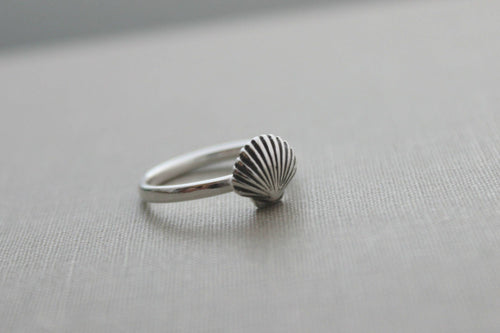 Sterling silver seashell ring - simple beach jewelry -  sea life ring -sizes 5-10 - Gift for her - Beach Lover, minimalist, seashell jewelry