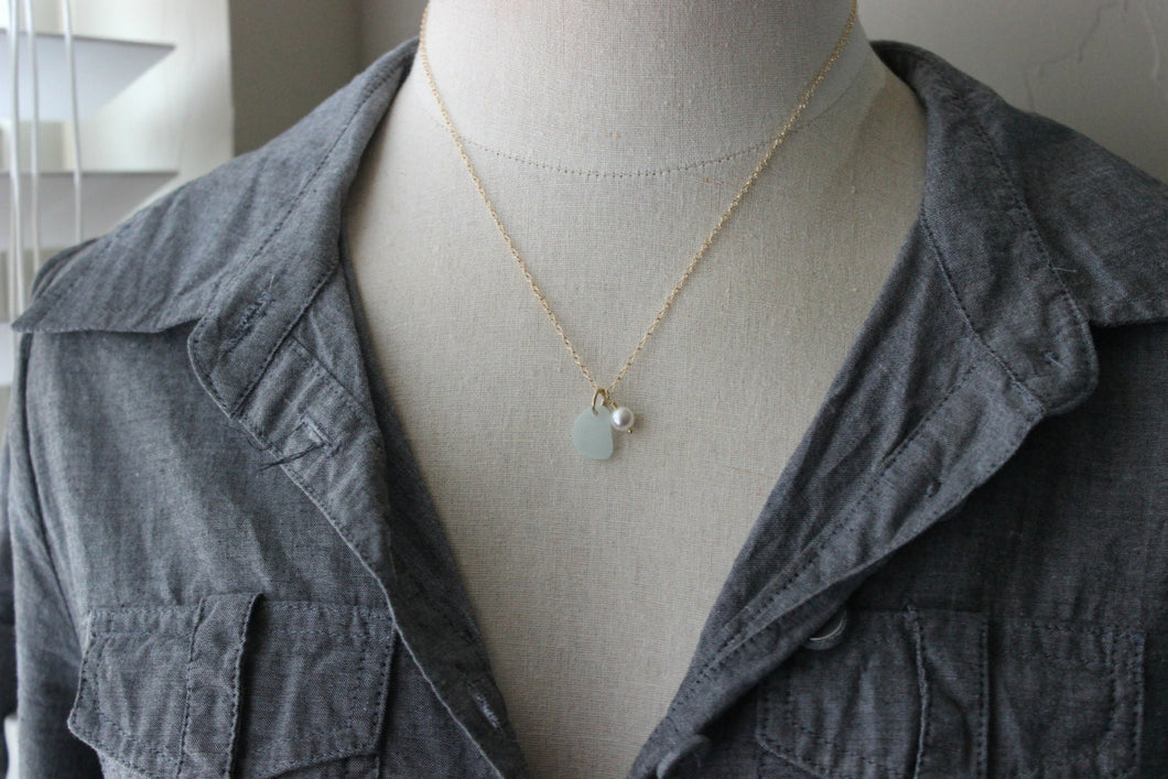 Genuine sea glass necklace with Swarovski crystal pearl and 14k Gold Filled chain,Beach Glass necklace, Simple summer jewelry